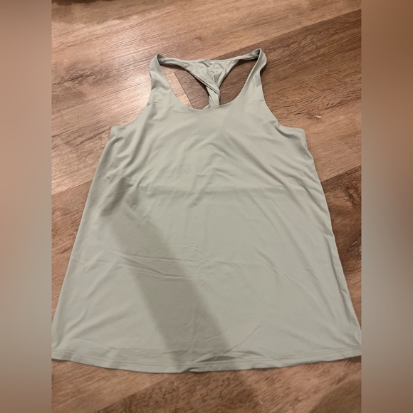 ALO Yoga Tops - ALO Yoga twisted tank-limestone